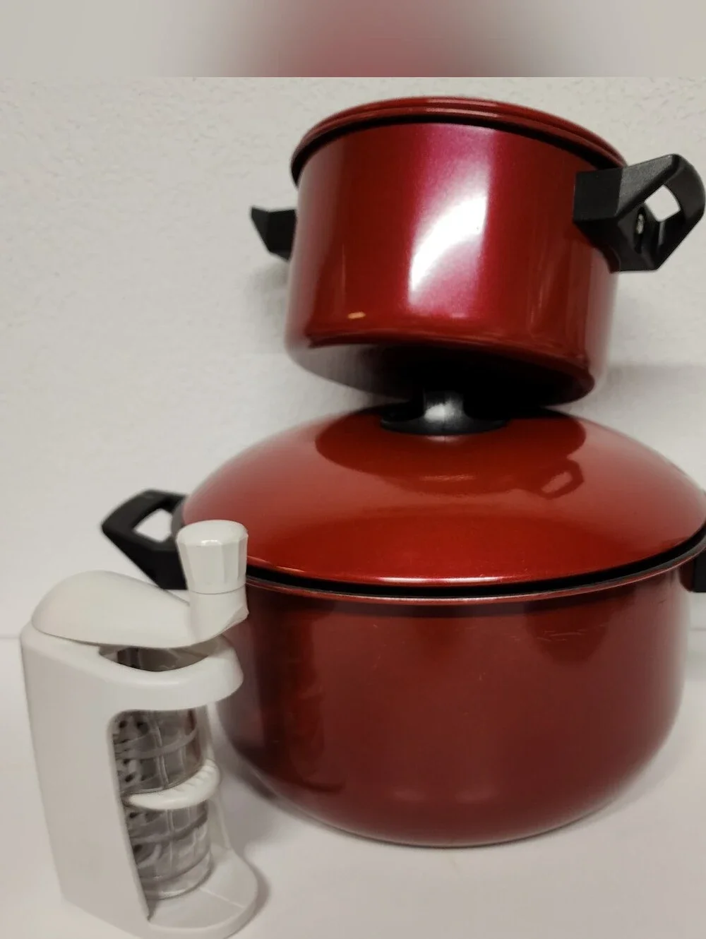 Vintage Pasta Pro Cook Drain & Serve As seen on TV 2 Quart & 6 Quart SET